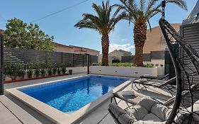Lulani Makarska Pool Apartment